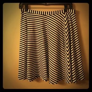 New York Company Ladies Striped Skirt